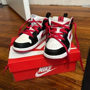 Nike court low jordons